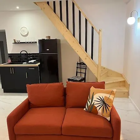 Les Iris D'augustine Apartment *